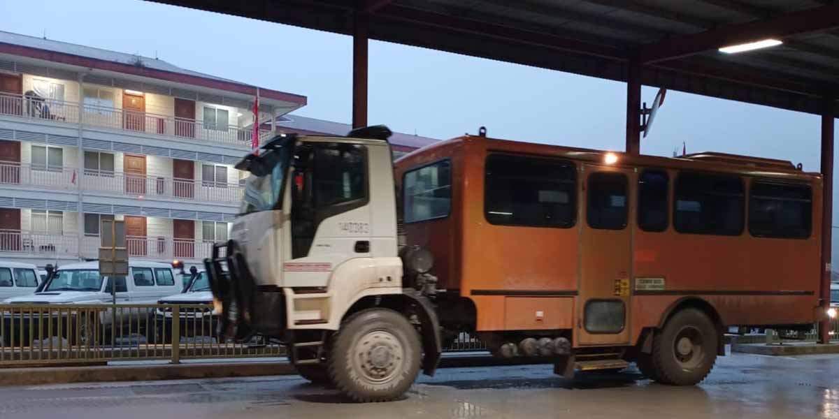 Bus SDO PT Freeport Indonesia. Foto: Fachruddin Aji/papua60detik